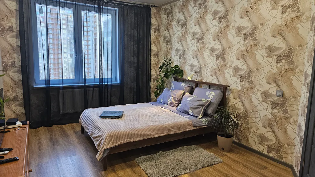 Однокомнатная просторная квартира — аренда посуточно в Красногорск