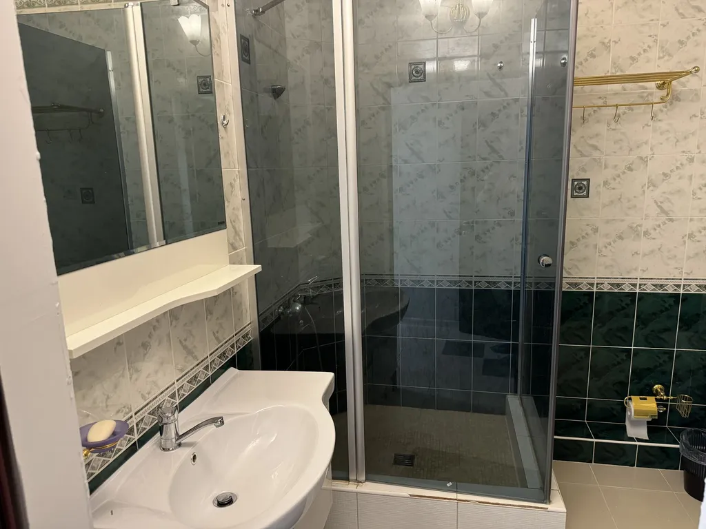 1-й этаж под ключ в центре - 15 мин до центрального пляжа