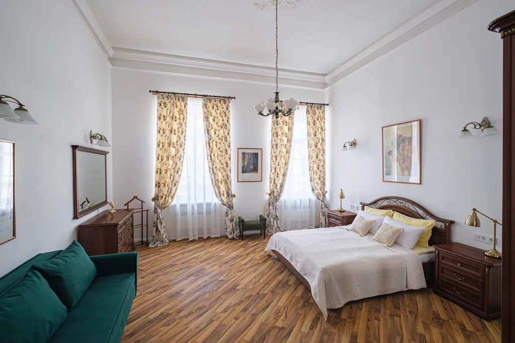 Элегантная квартира Delux с тремя спальнями, парковкой у Эрмитажа