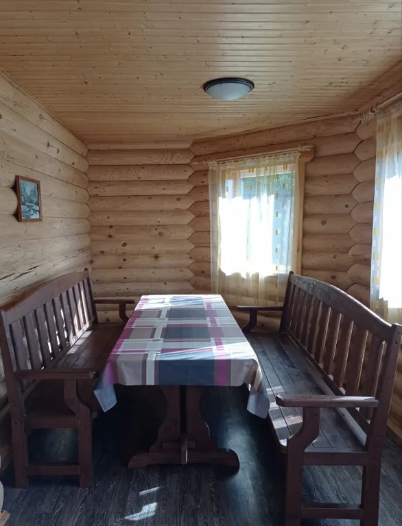 Деревянный дом с камином, баней и чаном на берегу Меличуярви у леса