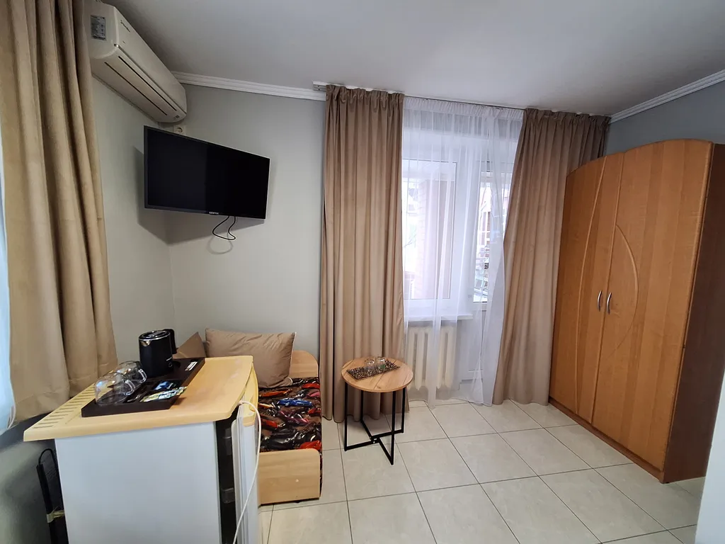 Квартира Квартира "Классик"  трехместный стандартный номер с раздельными кроватями, одноместным диваном — Геленджик