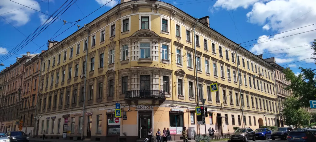 Квартира Уютная просторная квартира в тихом центре города — Санкт-Петербург