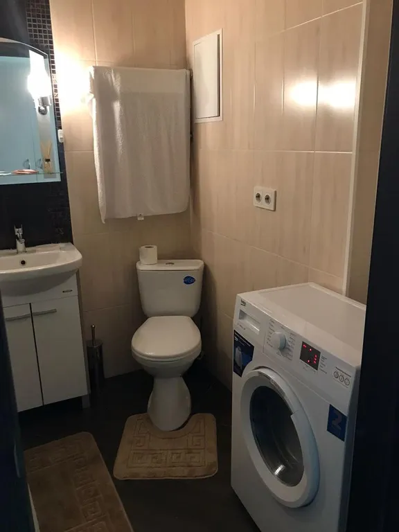 Просторная студия с лоджией