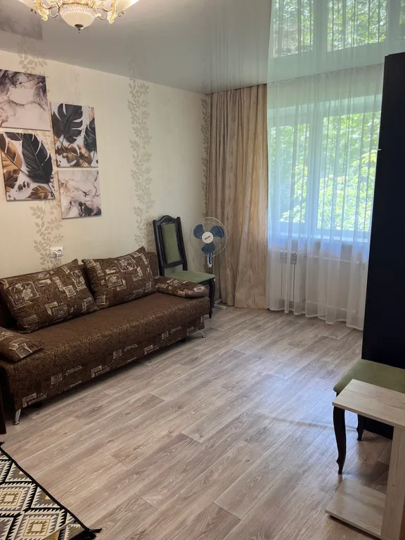 Квартира у института