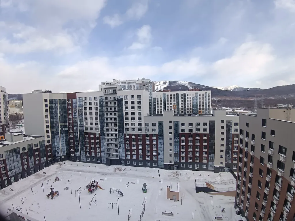 3-х комнатная квартира в новом комплексе рядом с Горным Воздухом