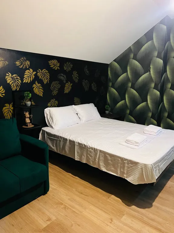 Дом с бассейном