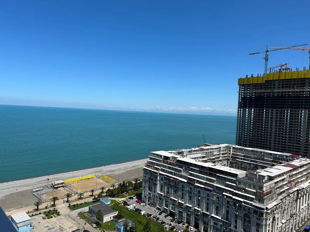 Grand sea&city view apartment in alliance palace