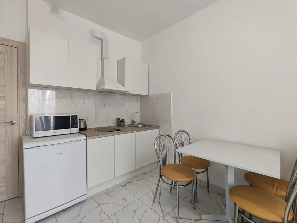 Znsrent Металлургов 106