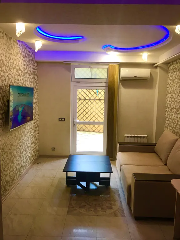 2-комнатная квартира, рядом море