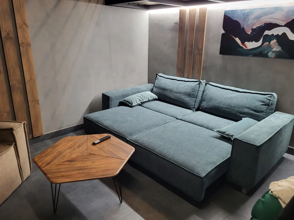 Двухуровневые апартаменты с отдельным входом в самом центре города