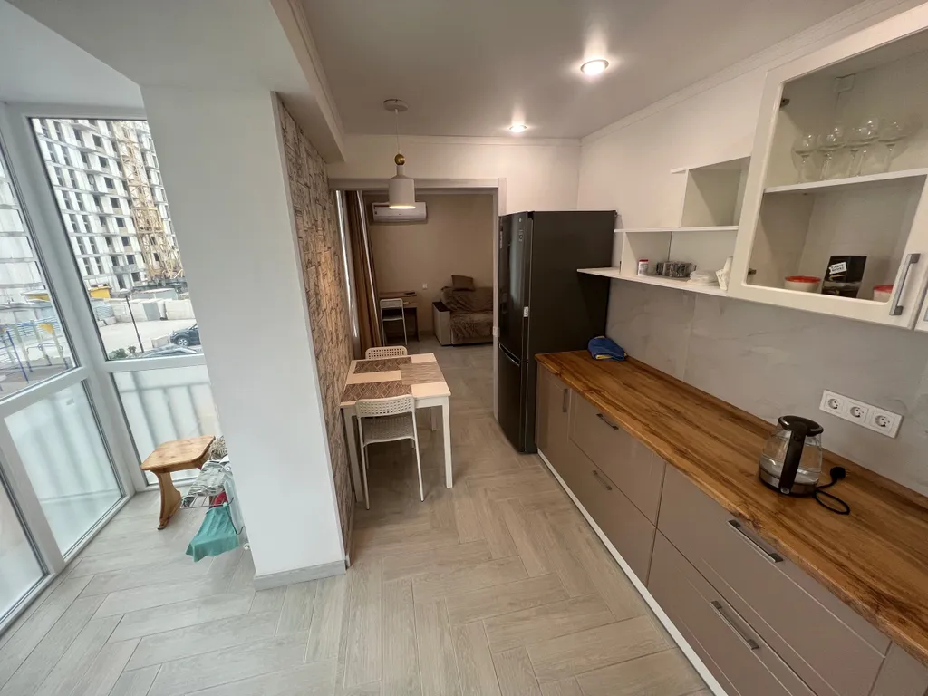 Квартира Однокомнатная квартира с хорошим ремонтом в районе рынка Универсам — Евпатория