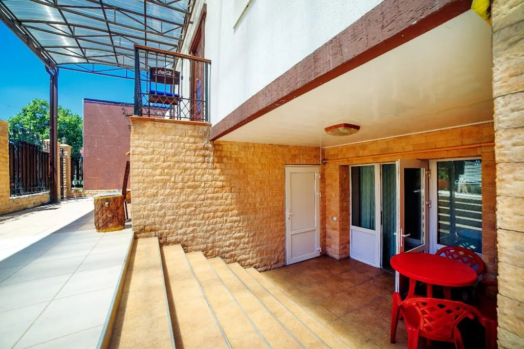 Коттедж Современный коттедж в самом центре у моря — Геленджик