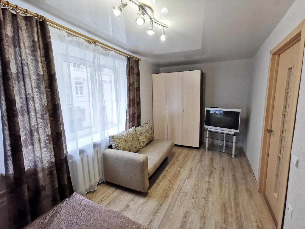 2-комнатная квартира возле жд вокзала