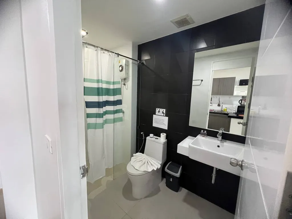 Студия после ремонта с потрясающим видом в центре Каты