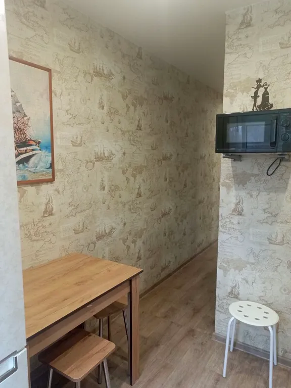 Квартира теплая в центре, магазины рядом, отчётный документы