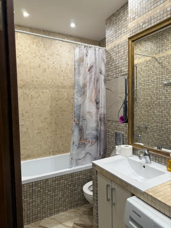 Уютная квартира с 2 изолированными спальнями с охраной