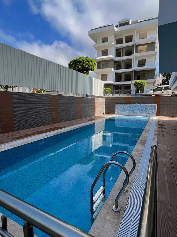 Апартаменты в центре с бассейном