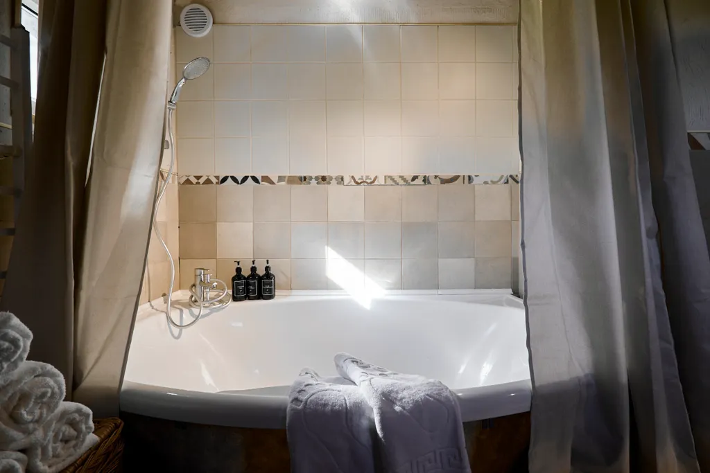 Коттедж Уютный просторный дом с баней для большой семьи — Ропшинские Ключи