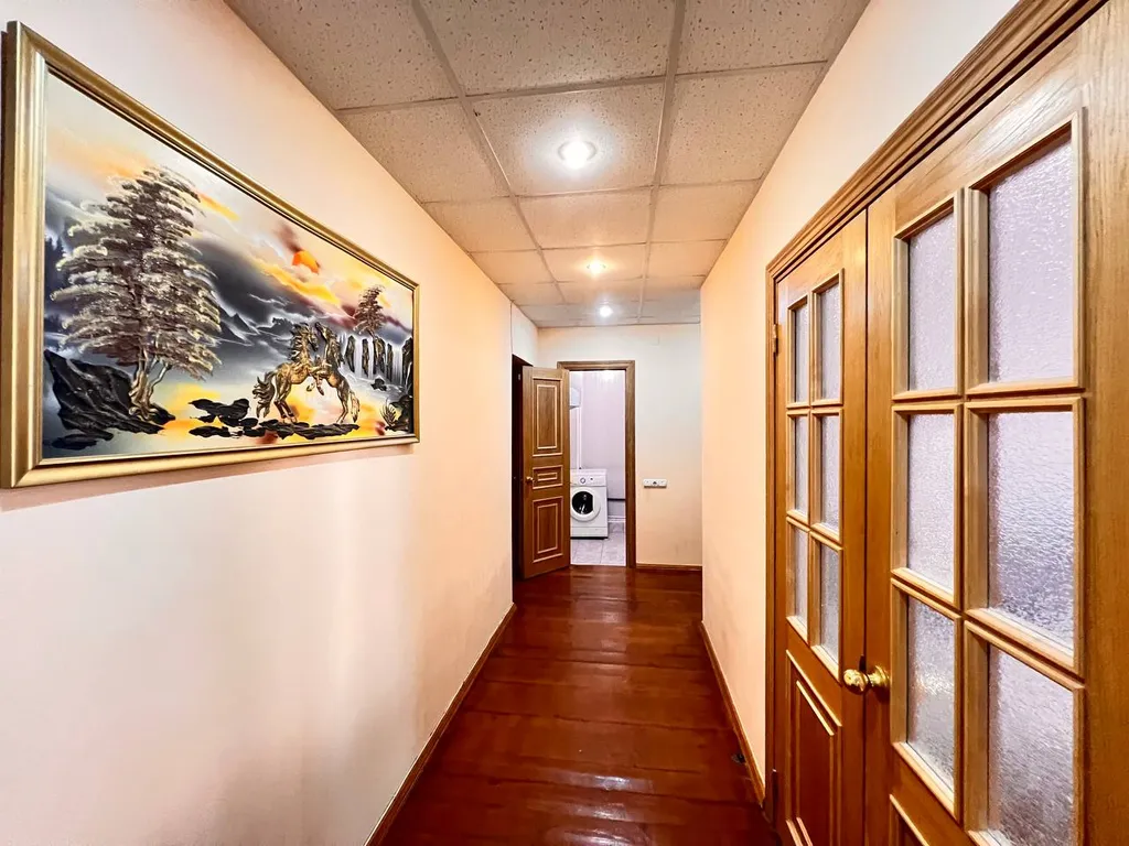 Большая трехкомнатная квартира центр