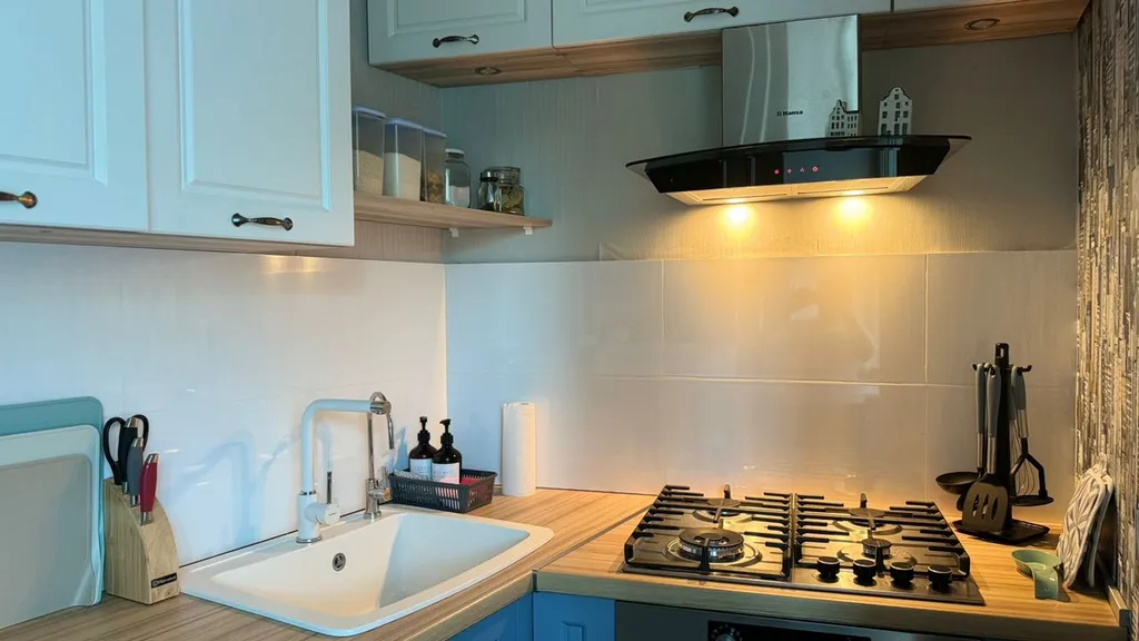 Элегантная квартира с просторной столовой у вокзала