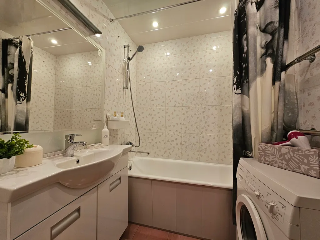 Апартамент Живи Уютно