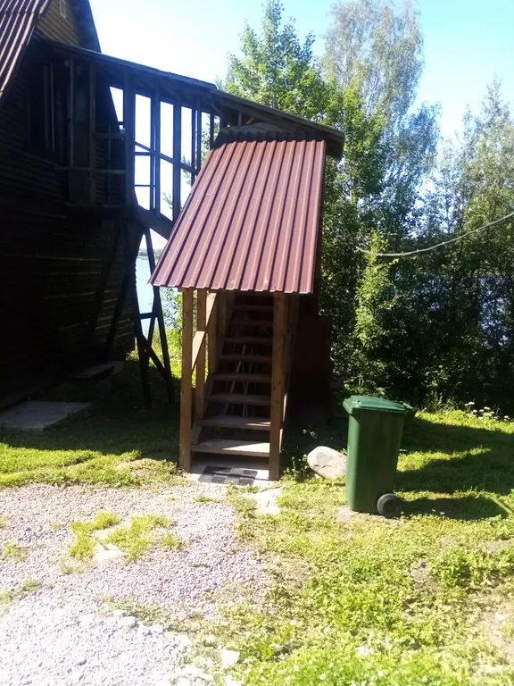 Домик с отдельным входом и красивым видом из окна со всеми удобствами