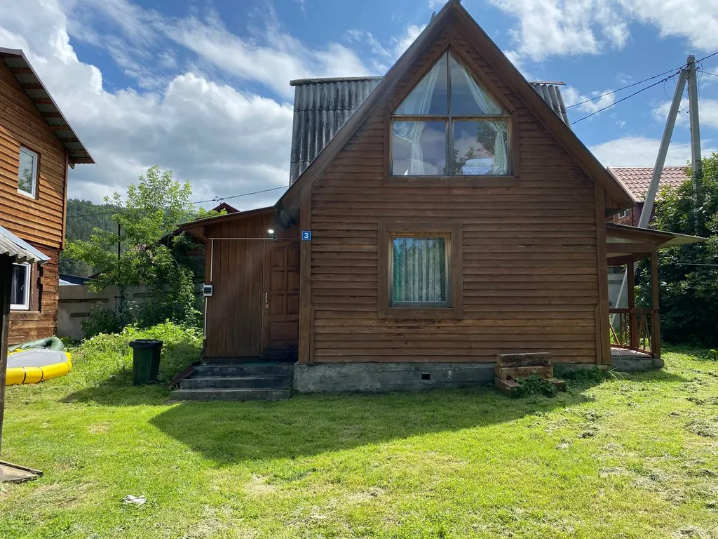 Уютный двухэтажный домик