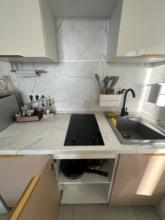 Теплая, современная студия