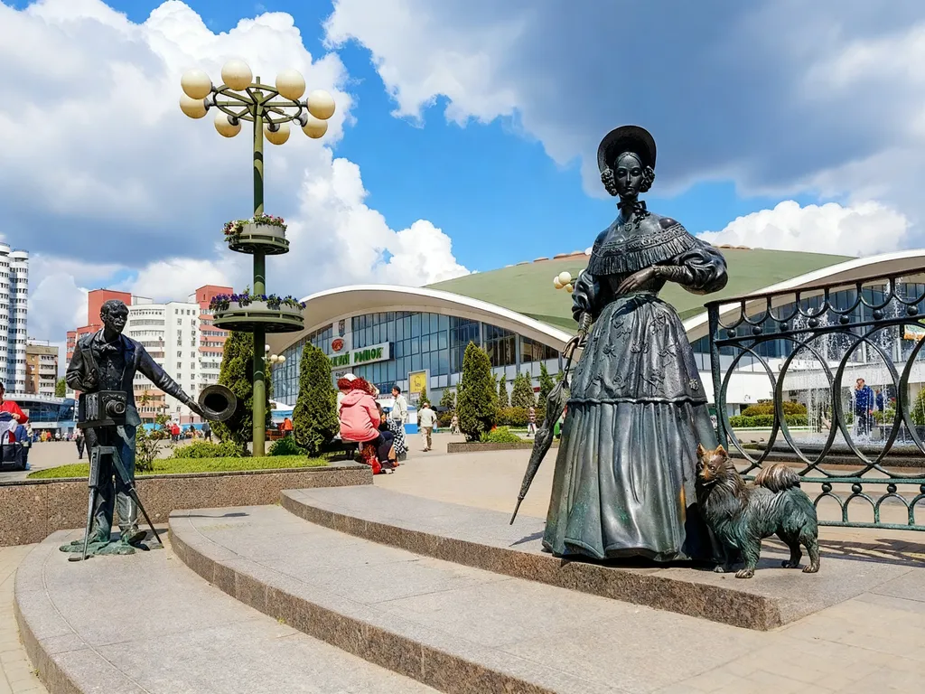 Стильная светлая квартира у Комаровского рынка