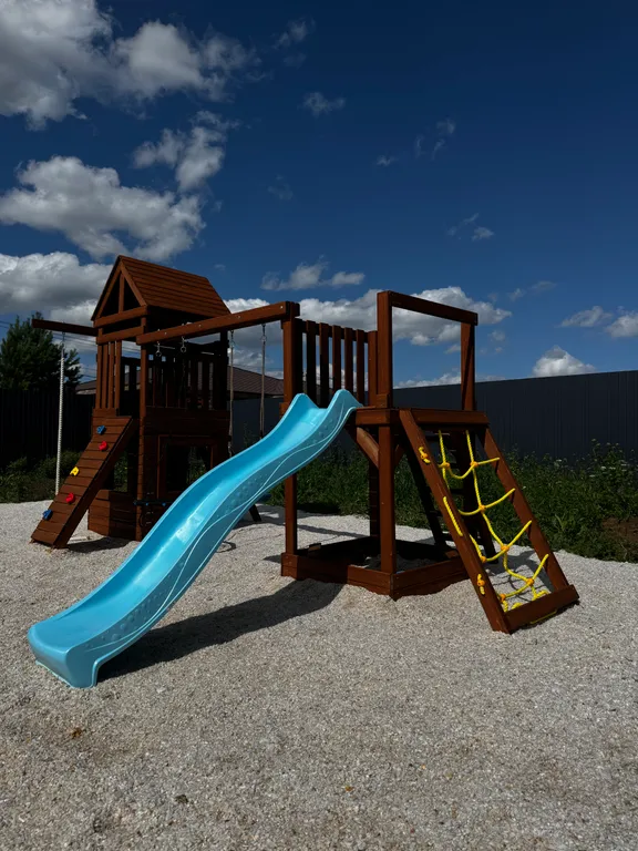 Шикарный новый дом с баней и чаном