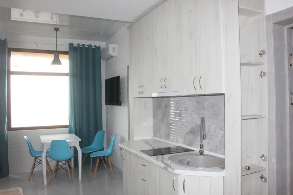 3х комнатная квартира 1-я линия с балконом и видом на море Крым Ялта Гаспра