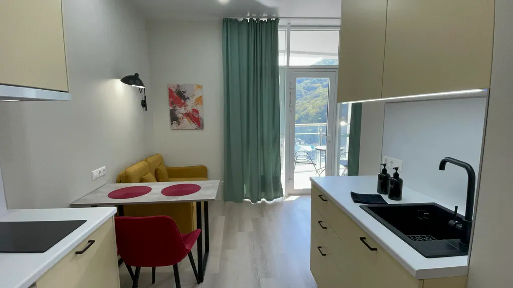 Студия с видом на горы