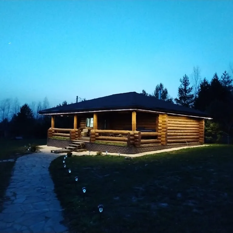 Сруб из бревна с баней внутри