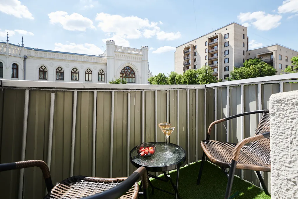 Квартира Квартира Модная трешка на патриарших с двумя санузлами — Москва