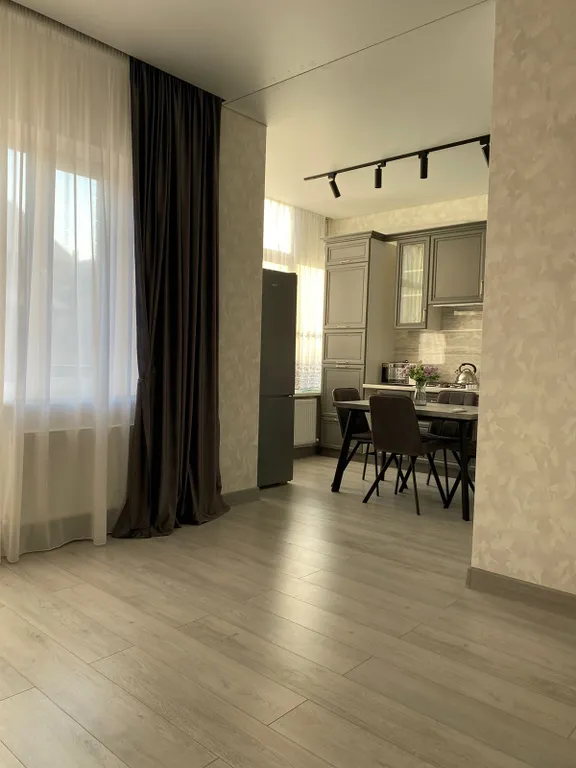 Двухкомнатная квартира с хорошим ремонтом