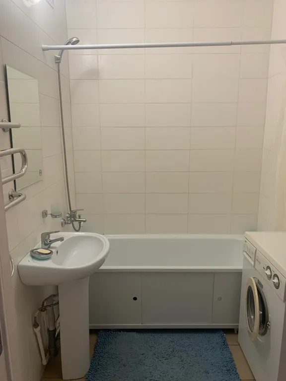 Двухкомнатная квартира у тц Июнь и тц 4daily