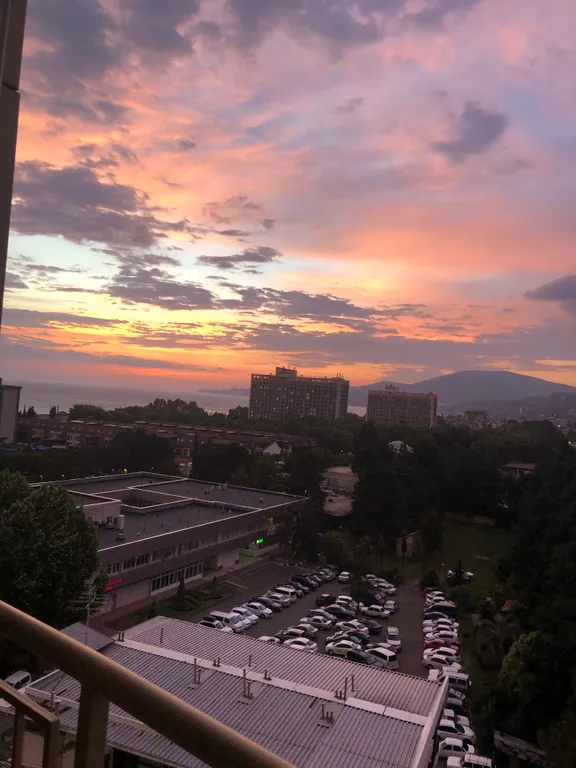 Квартира на первой береговой линии с видом на море и горы