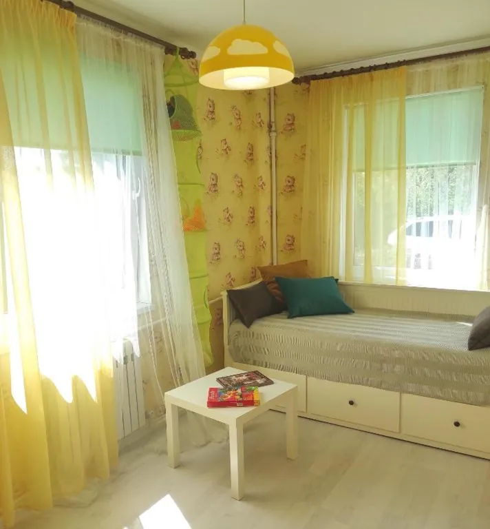 "Домик у моря" - 3 комн квартира