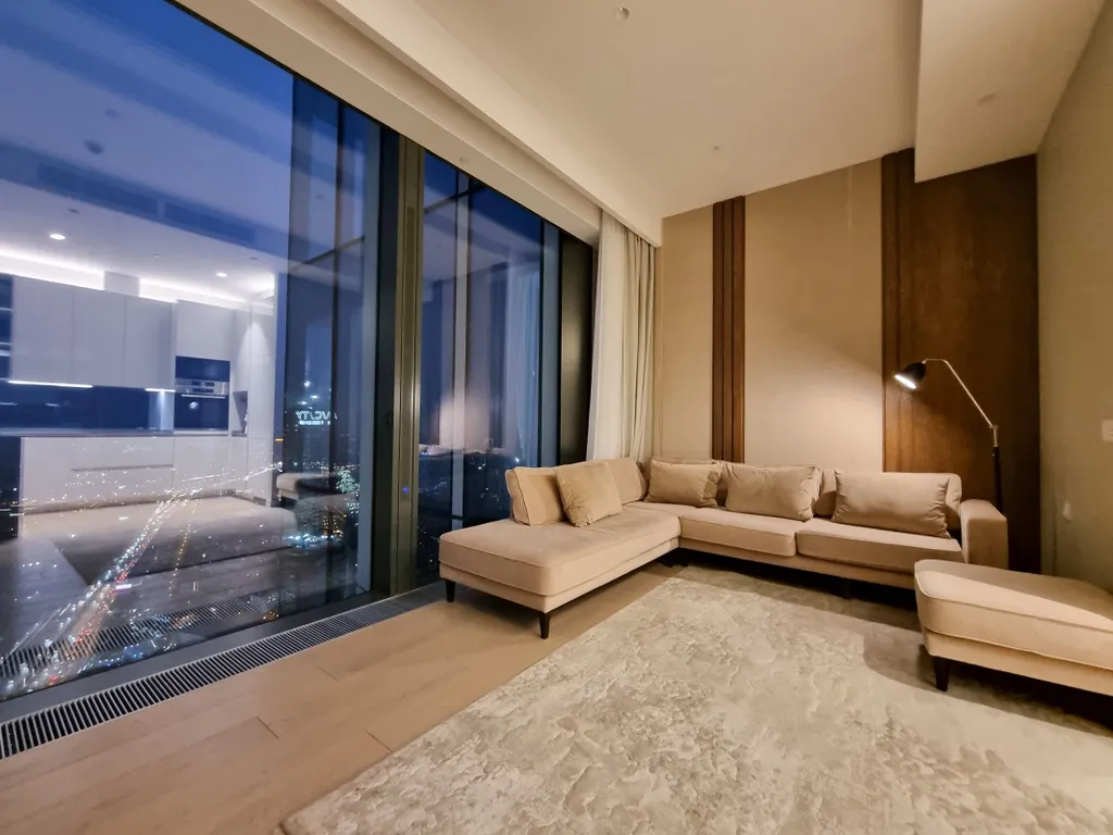 Угловой апартамент в Москва сити