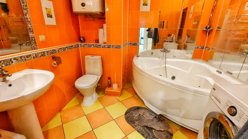 Трёхкомнатная квартира с большой кухней-гостиной возле Биг Вуд