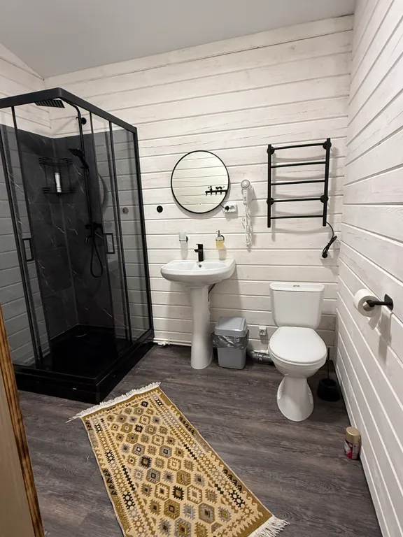 Уютный дом вдали от шума