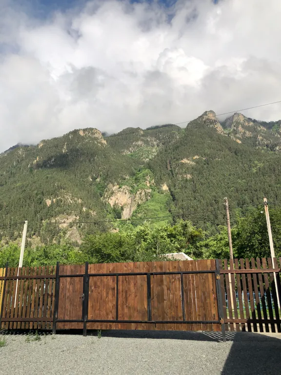 Уютный коттедж с видом на горы