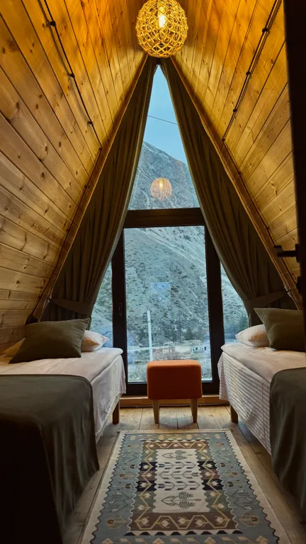 Уютный домик с панорамным видом на горы