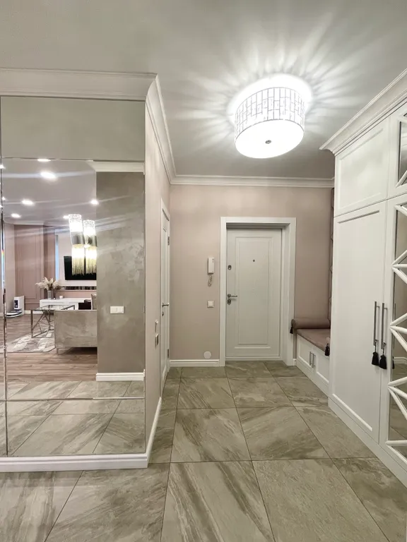 Стильная дизайнерская квартира недалеко от центра города