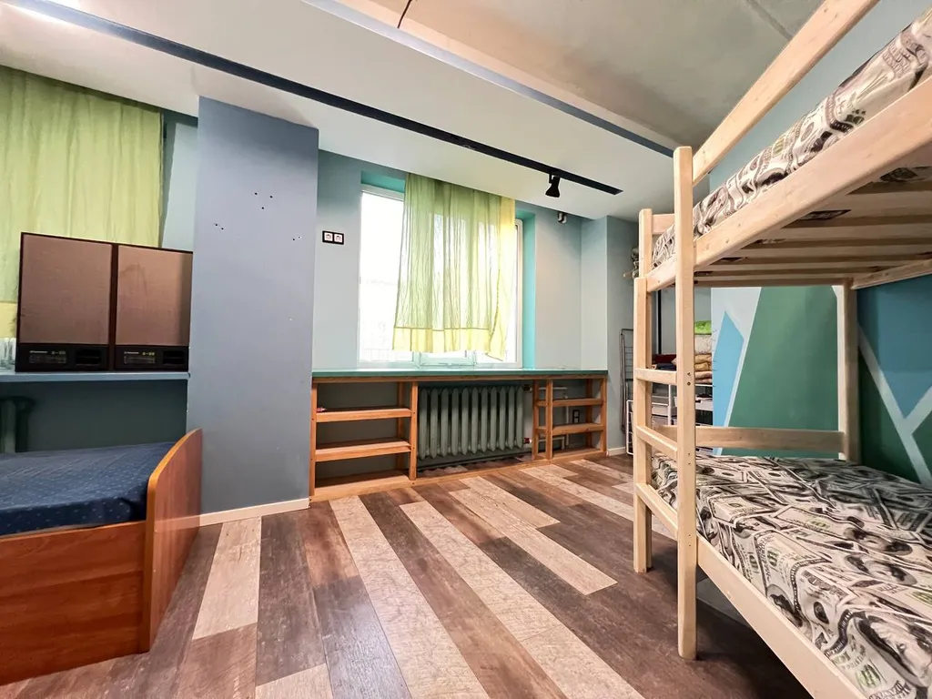 Трехкомнатная с оригинальным дизайнерским ремонтом ЦЕНТР