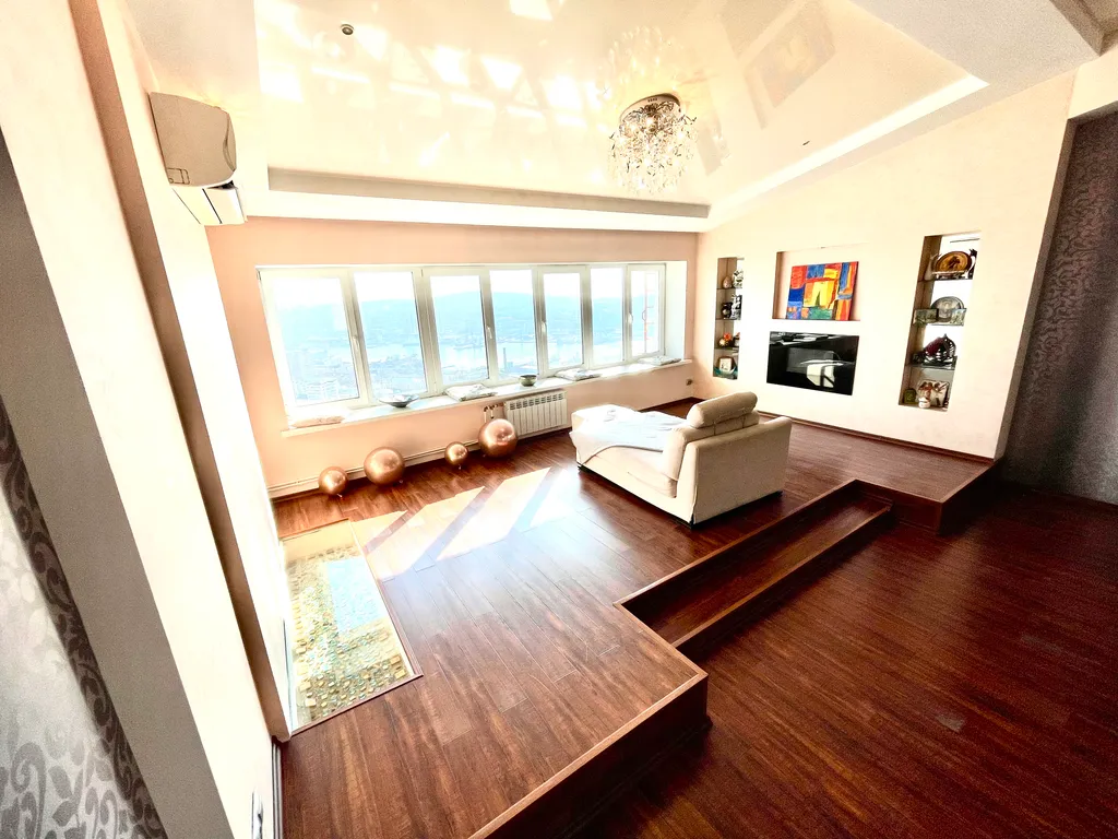 Большой коттедж - Lucky Home в центре с видом на  Золотой Рог