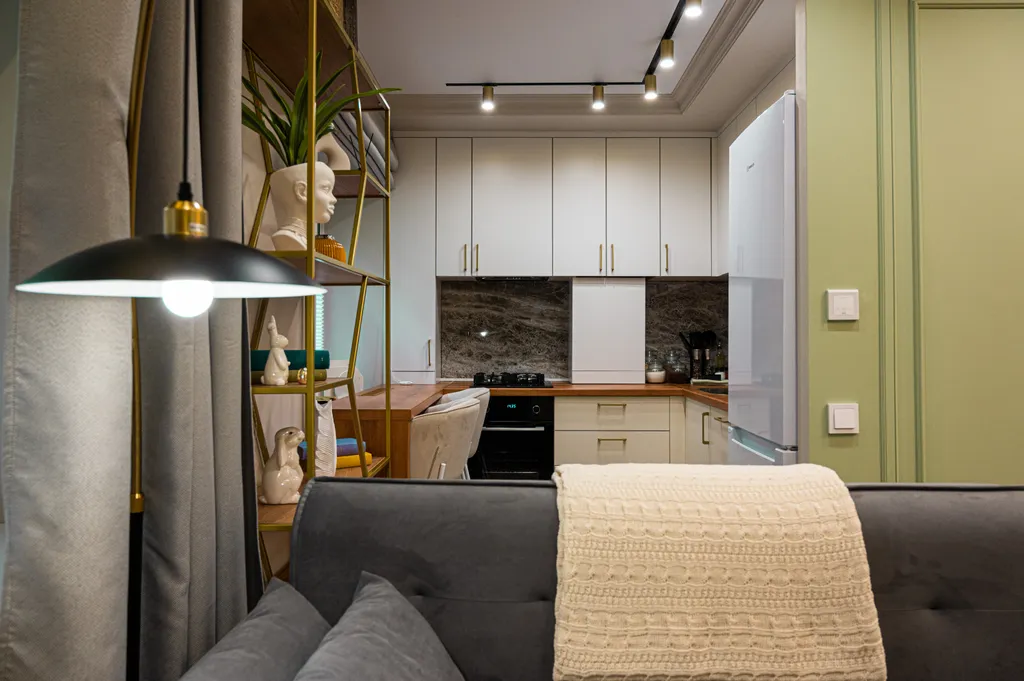 Трёхкомнатная квартира на набережной в центре Великого Новгорода