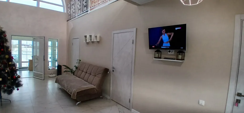 Большой уютный дом