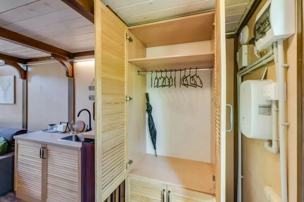 Коттедж Коттедж Шале у Леса — Луга