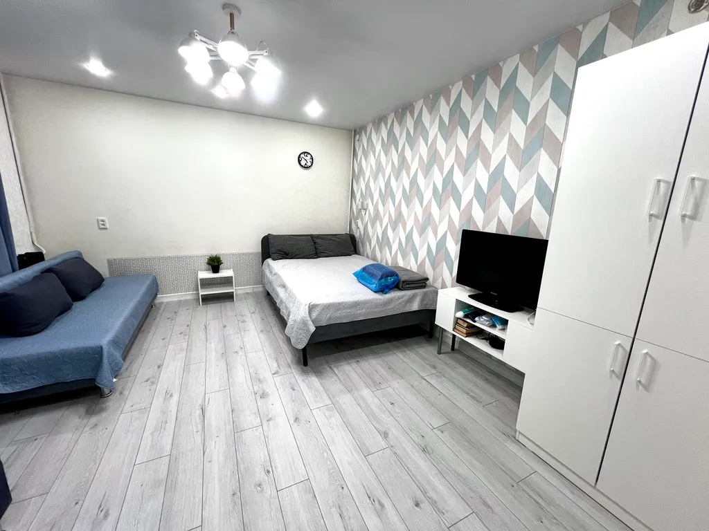 Однокомнатная оборудованная квартира на юго-западе — аренда посуточно в Киров